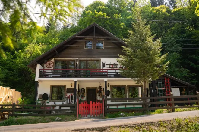 Pensiunea CASA CU AMINTIRI